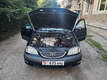 авто в такси: Toyota Avensis: 2001 г., 2 л, Механика, Бензин, Седан — 10