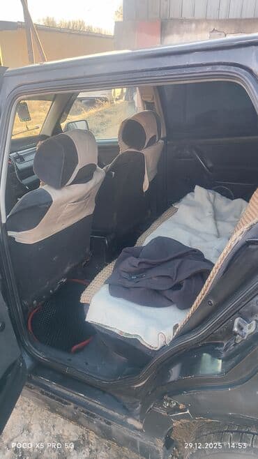 passat b2: Volkswagen Vento: 1994 г., Седан — 5