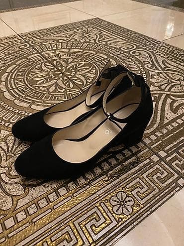 Promond. Italy 🇮🇹. Натуральная замша. Размер 38. Высота каблука 5 см