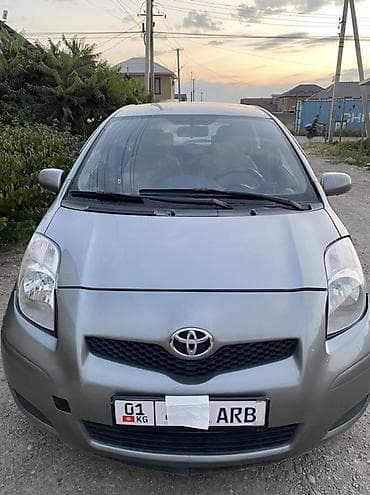 мерс 200 с: Toyota Yaris: 2006 г., 1.3 л, Автомат, Бензин, Хэтчбэк — 1