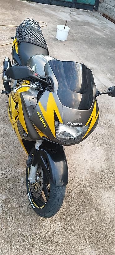 viper r1: Honda CBR Fireblade в яркой желто‑черной расцветке. Характеристики и — 1