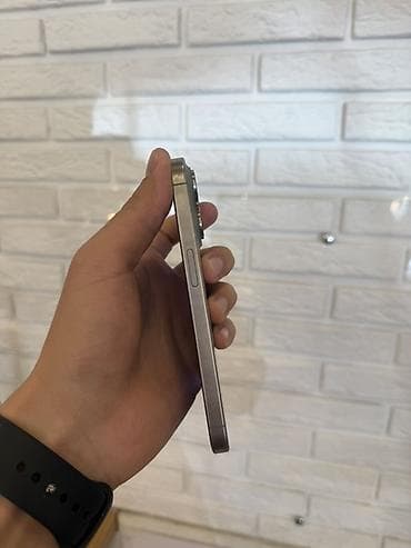 aifon 14 pro: IPhone 15 Pro, Б/у, 128 ГБ, Natural Titanium, Чехол, 81 % — 4