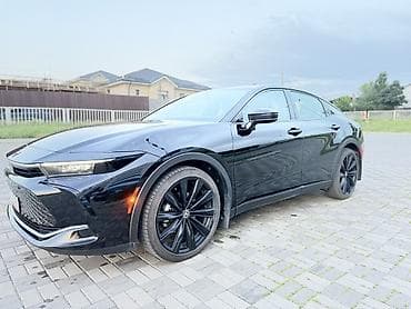 prius plus: Toyota Crown: 2025 г., 2.5 л, Вариатор, Гибрид, Кроссовер — 2