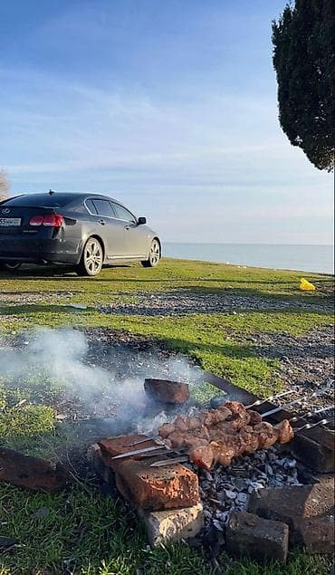 набор одежды: Здравствуйте 👋 возьму женские вещи, обуви даром,вещи 48 размера, обувь — 1