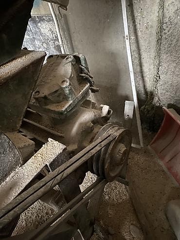 Оборудование для производства: Срочно продаю кармовой Драбилка очень хорошая состояние 100000 тысяч — 9