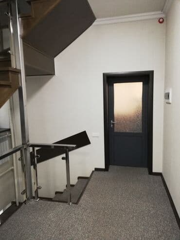 сдаю дом без хозяина жибек жолу: Продаю Офис 300 м², С ремонтом, Без мебели, Частный дом, 2 этаж — 17