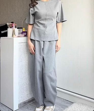 nike tech flece: Женский костюм из трикотажа, цвет серый. Состав комплекта: - — 1