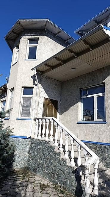 арка дома фото: Просторный частный дом с архитектурным акцентом — эркерной башенкой и — 1