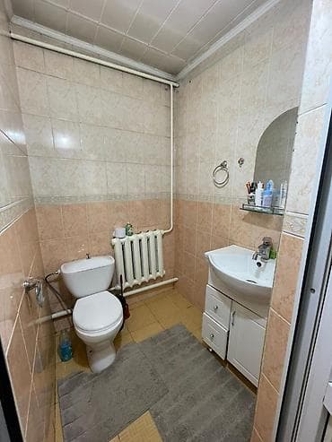 Продаю дом. Район Фучика Жибек жолу .уч 7 сот,хоз постройки 2 этажа