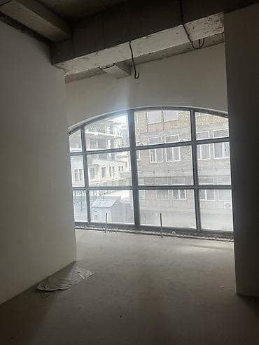 real sight: . Продаётся коммерческое помещение в Золотом квадрате на втором этаже — 4