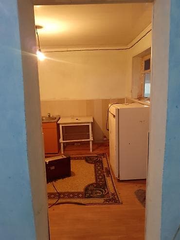 дачный дом бишкек: Сдаю времянку: кухня и 1 жилая комната. Отопление печное. Холодная — 2
