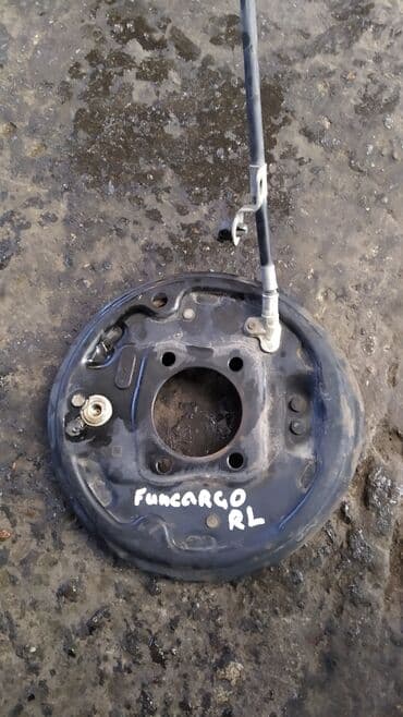 система форсунок: Toyota Funcargo колодки ручника, Тойота Фанкарго механизм заднего — 1