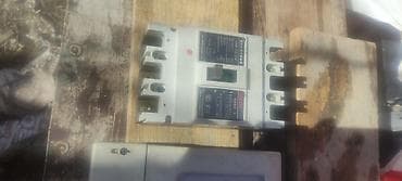 4 x: Продаю б/ счётчики и рубильник 125 ампер счётчики по 300 сом рубильник — 3