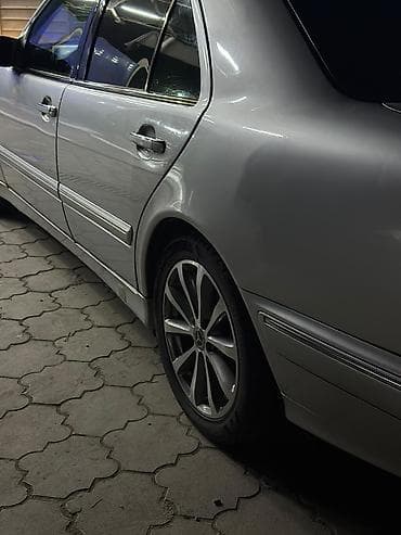 v class: Mercedes-Benz E-Class: 2001 г., 3.2 л, Автомат, Бензин, Седан — 4