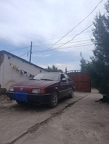 Унаа сатуу: Volkswagen Passat: 1989 г., 1.8 л, Седан — 2