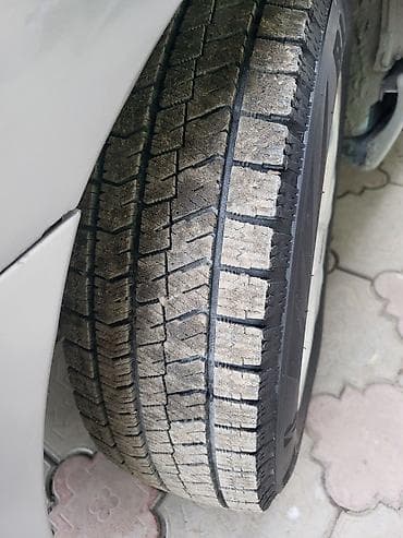 fit shuttle: Toyota ist: 2002 г., 1.3 л, Автомат, Бензин, Хэтчбэк — 8