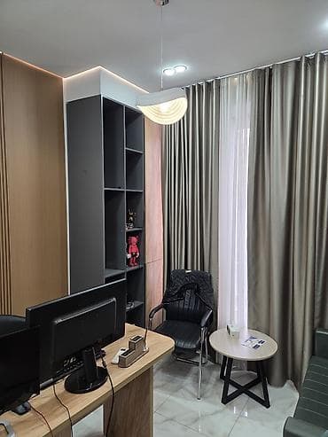 бишкек жер сатылат: Продаю коммерческое помещение.Действуйший магазин одежды.Первая — 2