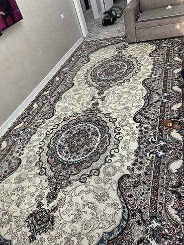 small table: Ковер — 1