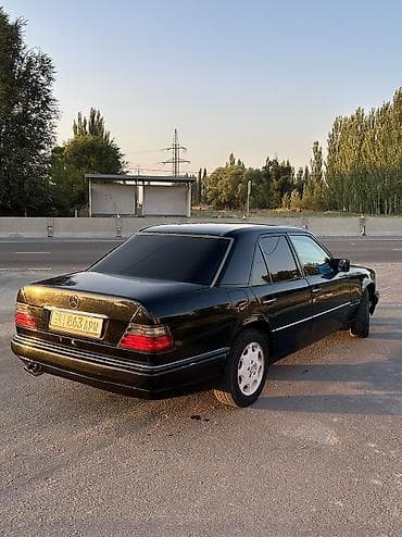 Унаа: Mercedes-Benz W124: 1994 г., 2.2 л, Кол менен иштөөчү, Бензин, Седан — 4