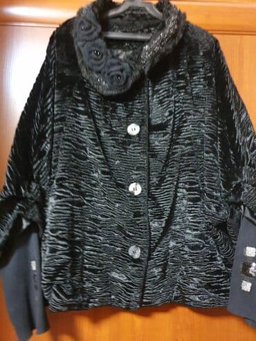 Продаем новую полушубку из каракуля . Проиводство Южная Корея. Размер