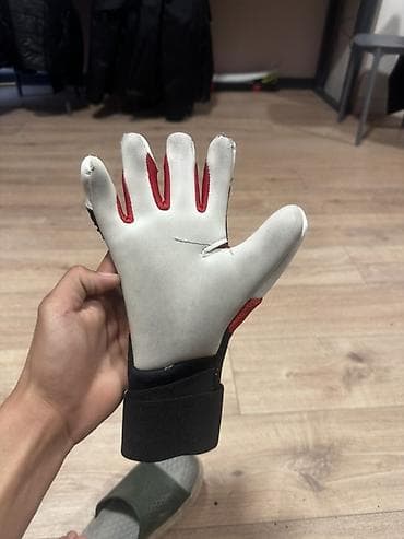 Перчатки: Вратарские перчатки Adidas Predator (серия URG 2.0) - — 1