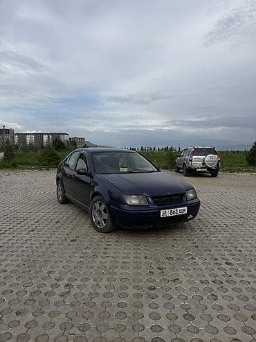 Volkswagen Bora: 2000 г., 2.3 л, Автомат, Бензин, Седан