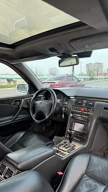 Mercedes-Benz E-Class: 2001 г., 4.3 л, Автомат, Бензин, Седан — 5