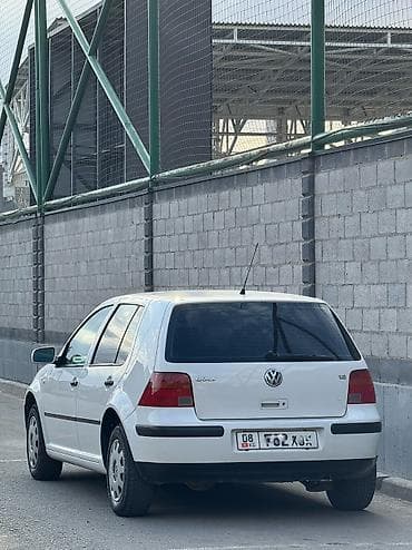 Продажа авто: Volkswagen Golf: 2002 г., 1.6 л, Автомат, Бензин, Хэтчбэк — 3