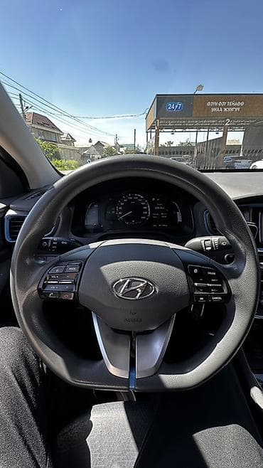 задний бампер спада: Hyundai Ioniq: 2016 г., 1.6 л, Автомат, Гибрид, Лифтбек — 7