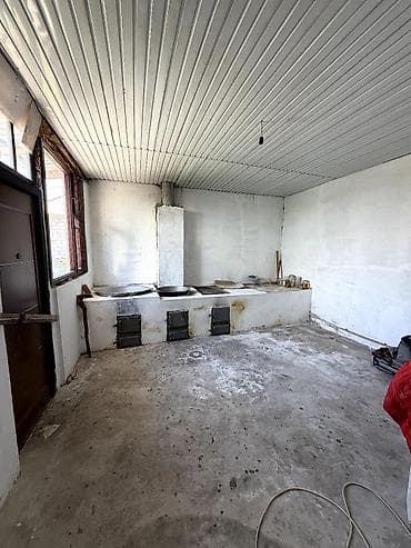 до 200000 сом ош: 🏡 Продается дом в Сокулуке 📍 Участок — 4,62 сотки 🏠 2 жилые комнаты с — 5