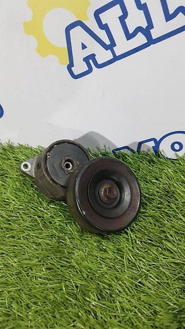 mdx: Acura MDX v-3.5 2001 год, ролик натяжителя — 1