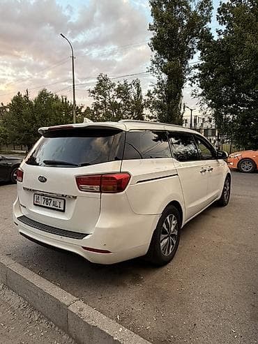 Kia Carnival: 2015 г., 2.2 л, Автомат, Дизель, Вэн/Минивэн — 3
