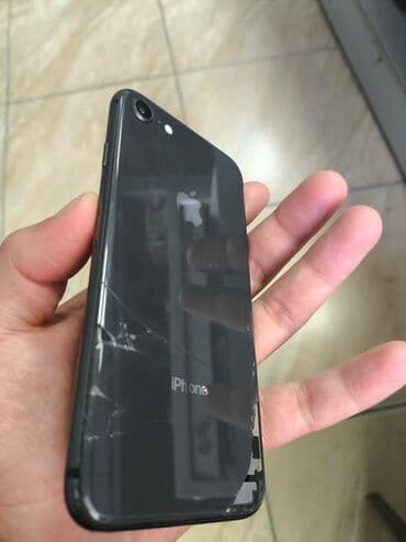 самсунг галакси с: IPhone 8, 64 ГБ, Кара — 1
