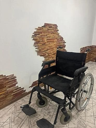 спортивный костюм s: Б/у инвалидная коляска — 1