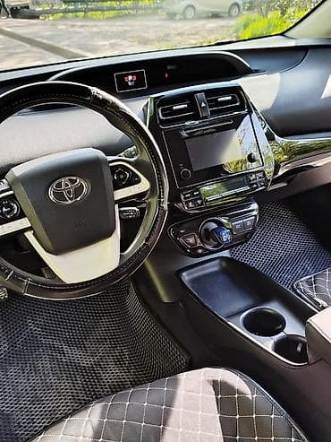 Toyota Prius: 2017 г., 1.8 л, Вариатор, Гибрид, Хэтчбэк — 7