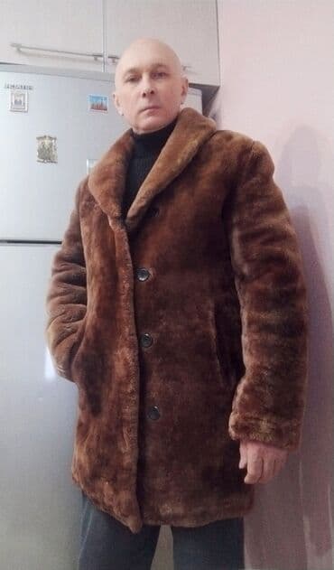 Прокат одежды: Продаю б/у мужскую шубу 50 размера из натурального меха мутон. Шуба на — 4