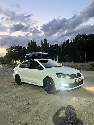 чанган юни с: Volkswagen Polo: 2018 г., 1.6 л, Механика, Газ, Седан — 4