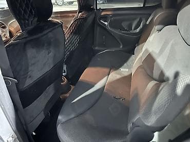 Транспорт: Toyota Yaris: 2004 г., 1.5 л, Автомат, Бензин, Универсал — 8