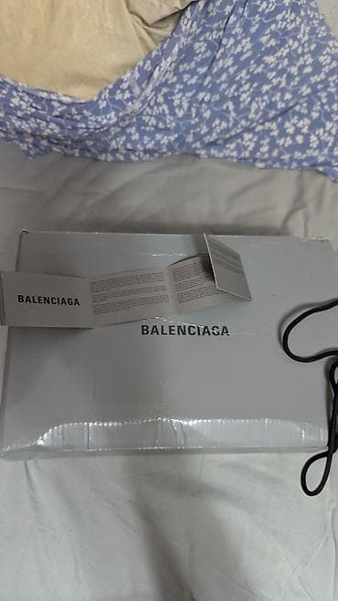 Мырзалардын бут кийими: Эркектердин кроссовкасы, 43, 44, Balenciaga, Колдонулган, түсү - Кара — 2