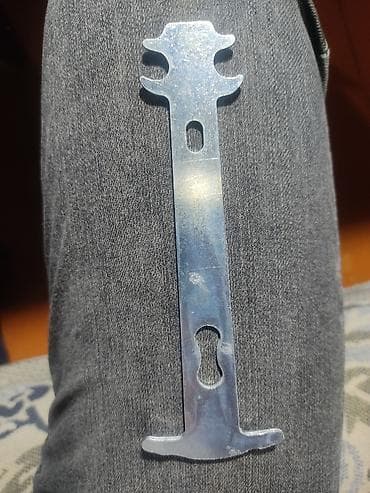 цепи на колесо: Проверка цепи велосипеда на износ. Ключ вставляется в цепь и — 1