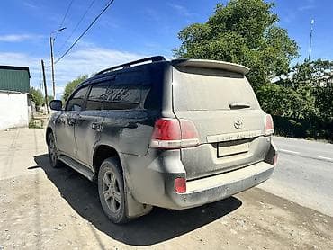 5 11: Toyota Land Cruiser 200, черный кузов, внедорожник 5‑дверный — 10