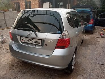 2 8: Honda Fit: 2002 г., 1.3 л, Вариатор, Бензин, Хэтчбэк — 1