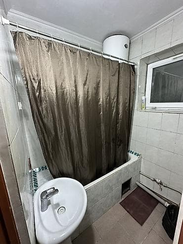 Кыймылсыз мүлк: 3 бөлмө, Менчик ээси, Чогуу жашоосу жок, Толугу менен эмереги бар — 9