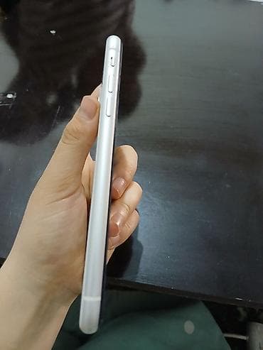 Apple iPhone: IPhone 11, Белый — 4