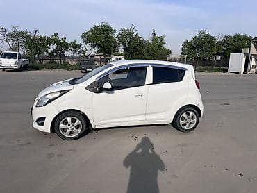 дви: Chevrolet Spark: 2014 г., 1 л, Автомат, Бензин, Хэтчбэк — 2
