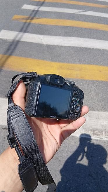 xbox one controller: Цифровая камера Fujifilm (бридж-тип) - Фирменный зум-объектив с — 1