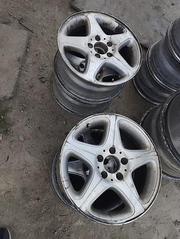 diska 13: Литые Диски R 16 Mercedes-Benz, 1 шт, отверстий - 5, Б/у — 1