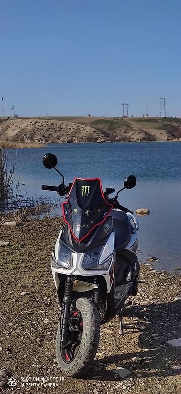 gilera runner: Скутер/максискутер городской класса с внедорожным потенциалом — 5