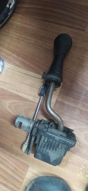 cruiser: Подушка коробки передач Land Rover 2014 г., Б/у, Оригинал — 2