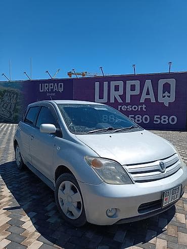 пресс для авто: Toyota Ist: 2003 г., 1.3 л, Автомат, Бензин, Хэтчбэк — 2